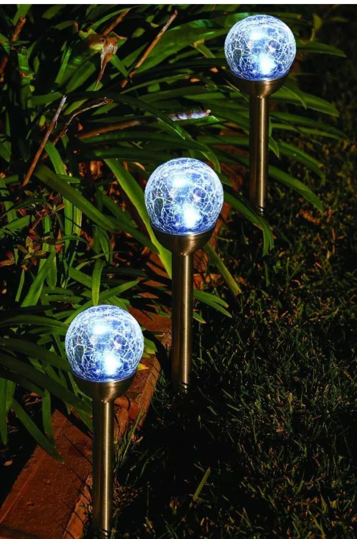 Berkley Jensen Steel Solar Crackle Glass Ball PathWay LED- 8 Pack - Outdoor Solar Outlet